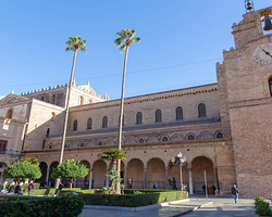 Fila per il restauro del Duomo di Monreale (PA)